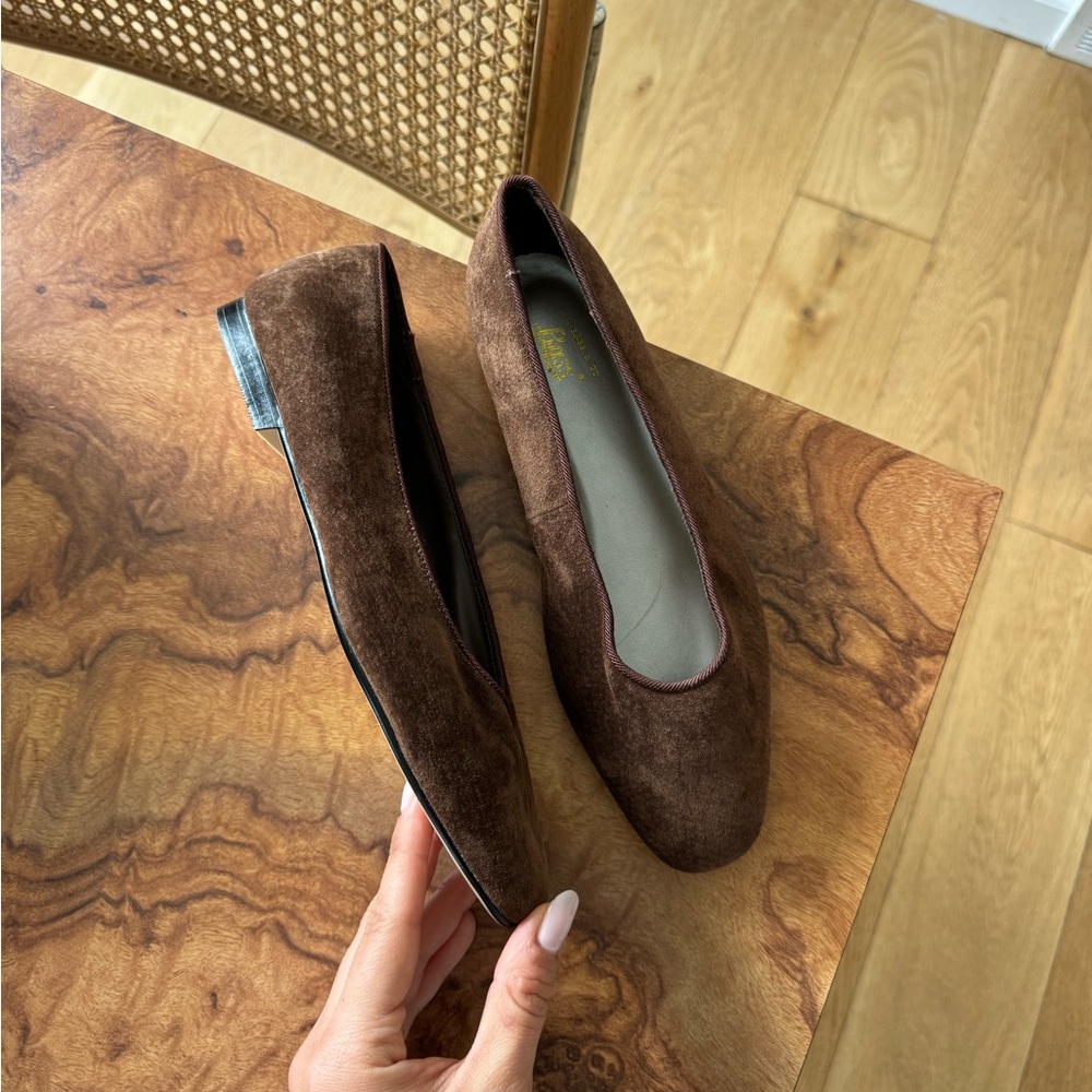 Bass Brown Suede Flats
